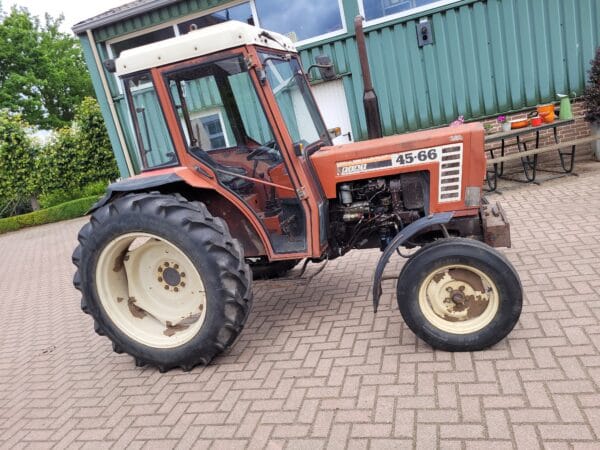 Fiat tractor 45-66