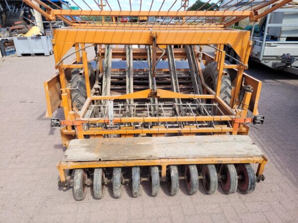 Regero zelf rijdende perspot plantmachine - Afbeelding 2