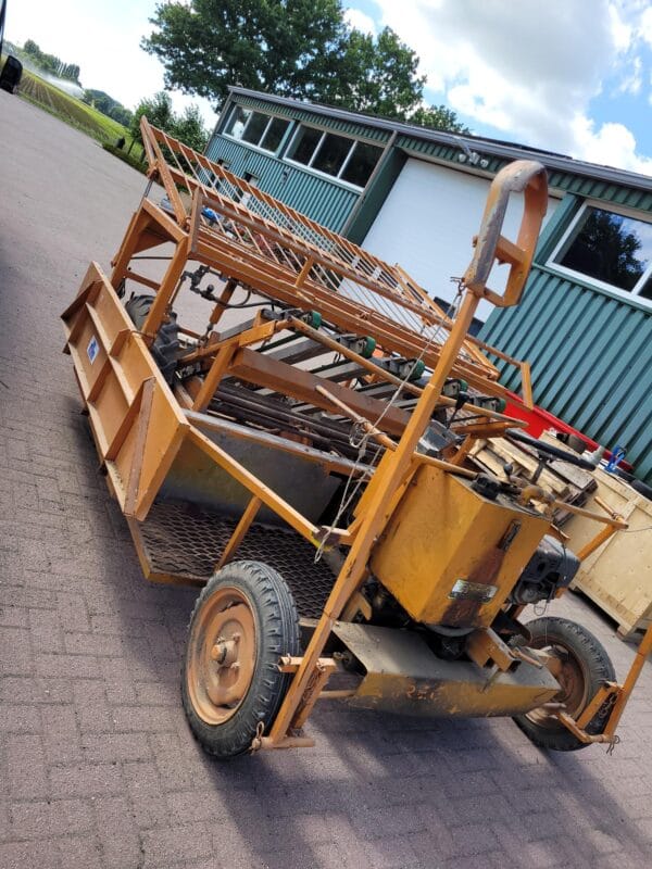 Regero zelf rijdende perspot plantmachine